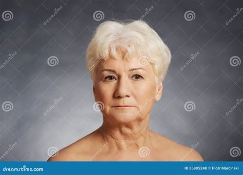 nacktbilder von alten frauen|Granny Over 70 Year Old Porn Pics .